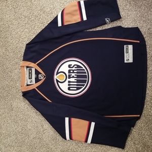 Edmonton Oilers Jersey- NWOT